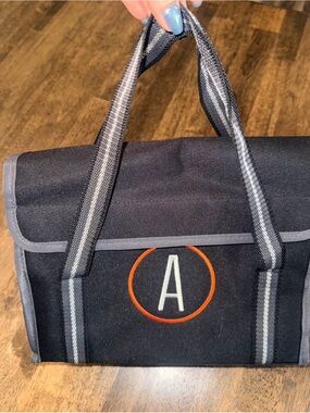 Thirty-One “A” Headrest & Carry Bag